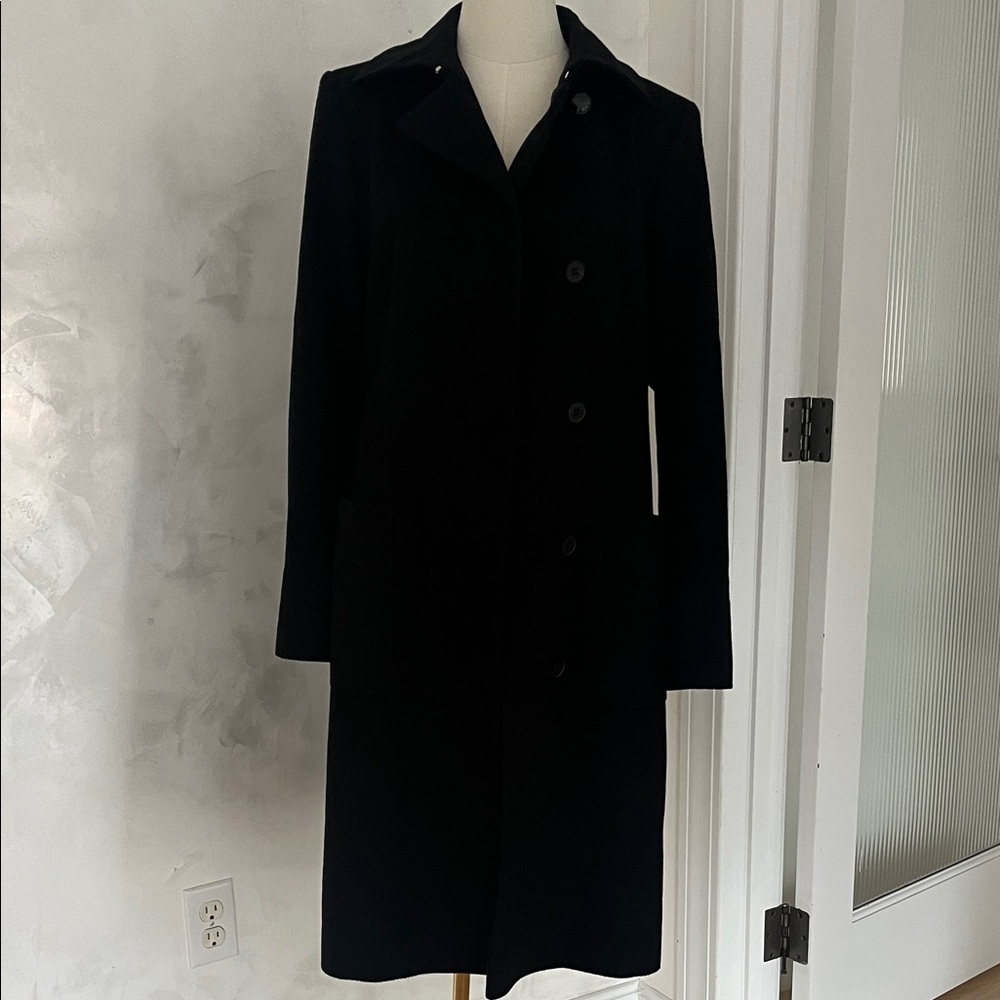 Hugo Boss Elegant Black wool  Coat